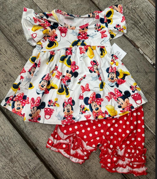 Minnie Mouse Outfit