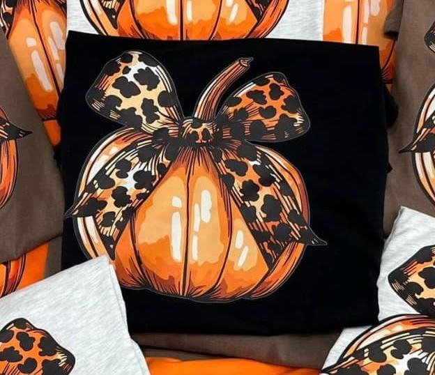 Pumpkin Leopard Bow Black T-Shirt